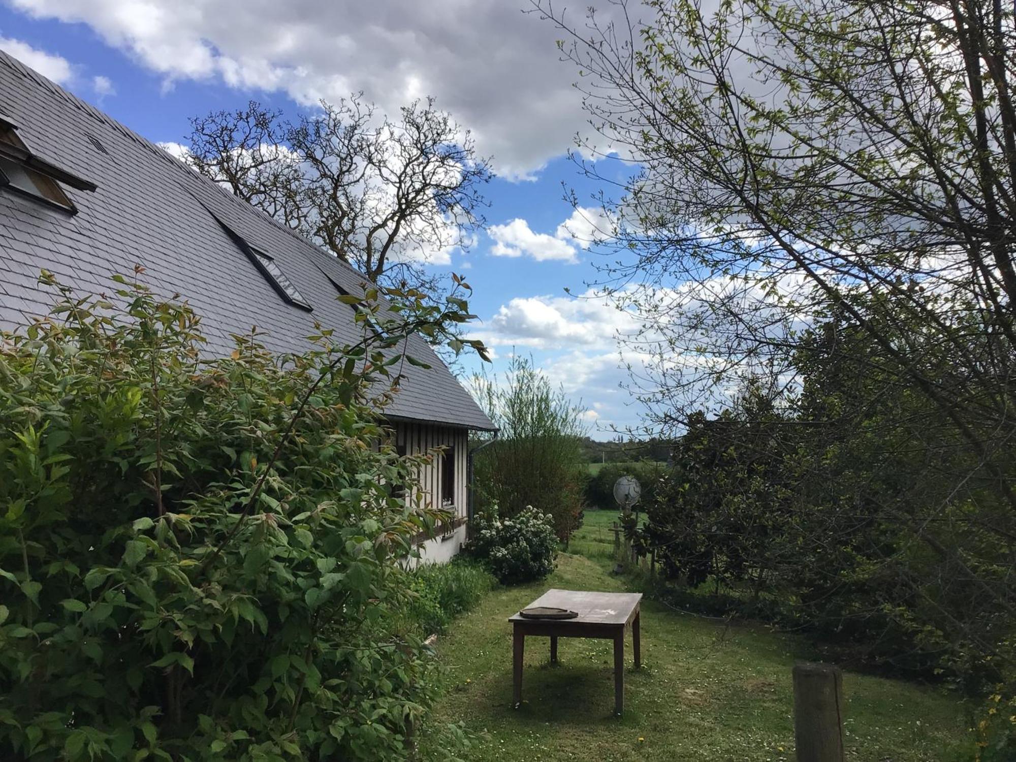 Gite Des Tournesols Ecaquelon Екстер'єр фото